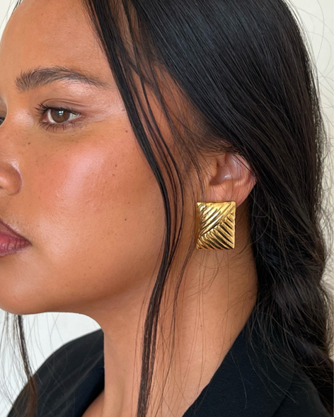 LINED GOLD EARRINGS