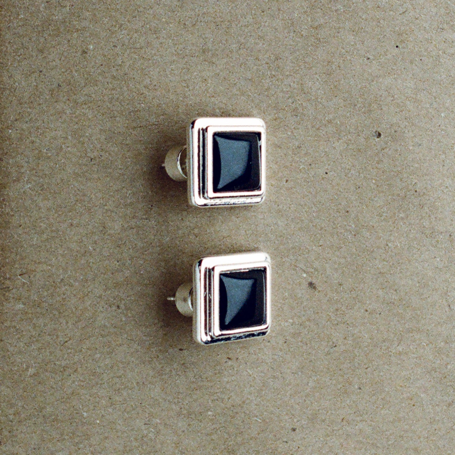 ARCHER EARRINGS