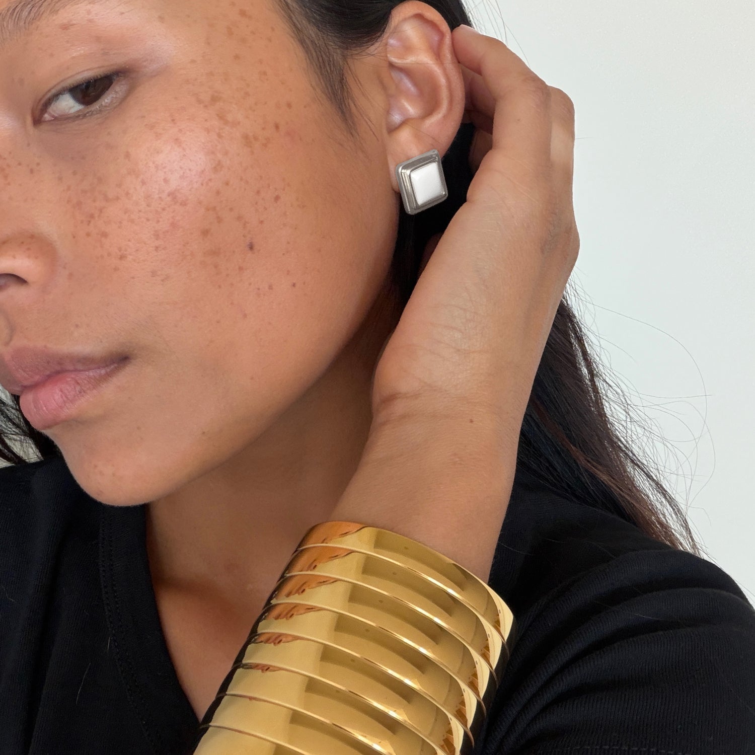 ARCHER EARRINGS