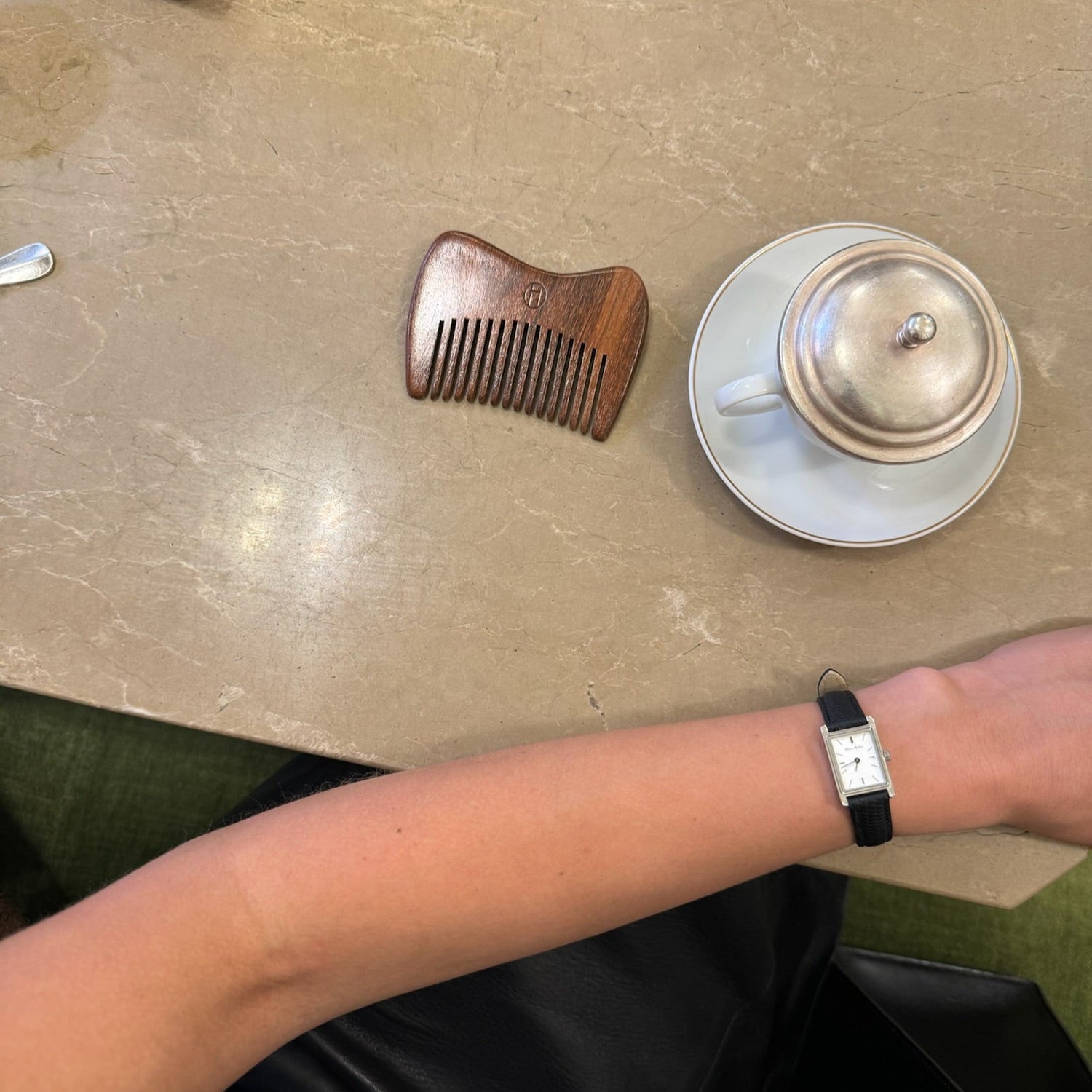 BROWN MINI COMB