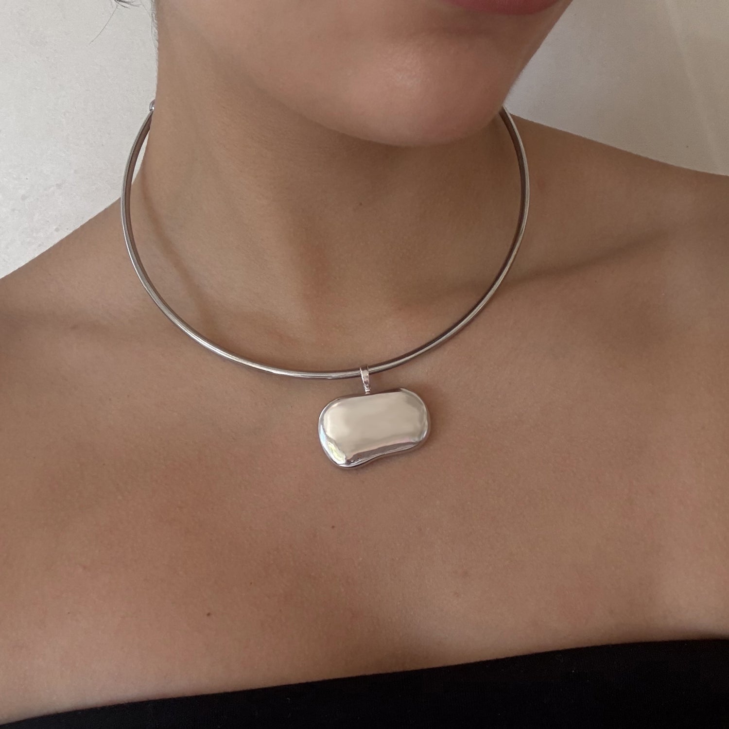 STELLA CHOKER + CHARM SET