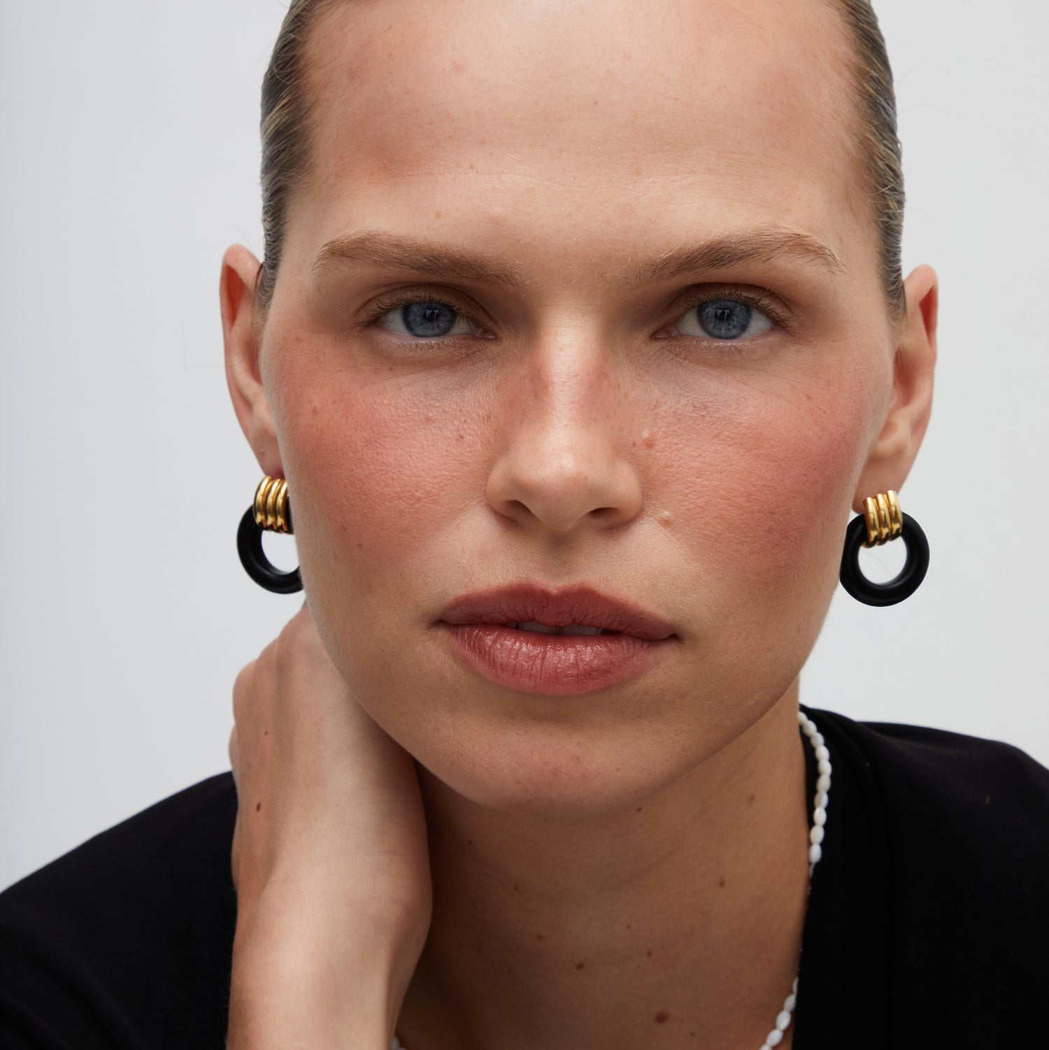 LUMA KNOT EARRINGS