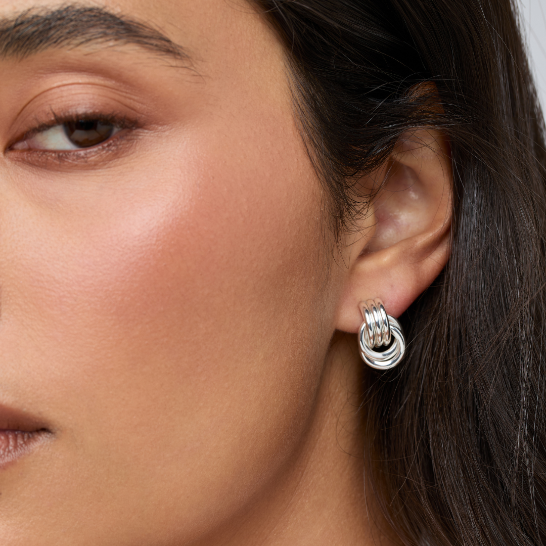 MICRO KNOT EARRINGS