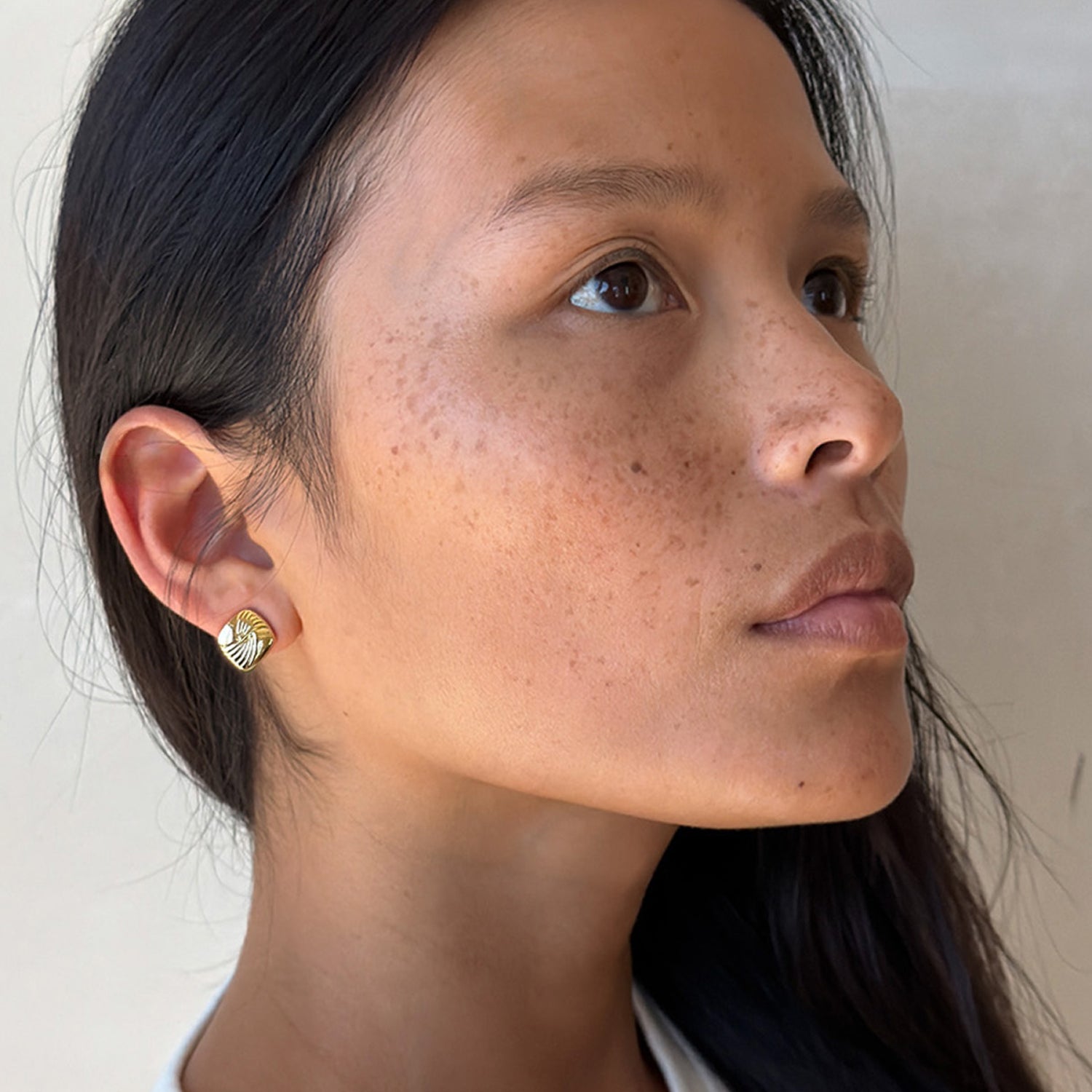 MINI TABI EARRINGS