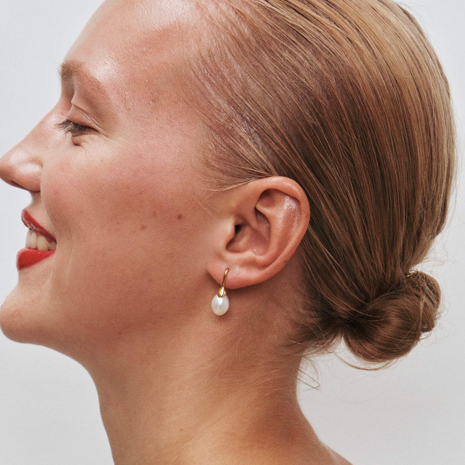 ODETTE PEARL EARRINGS