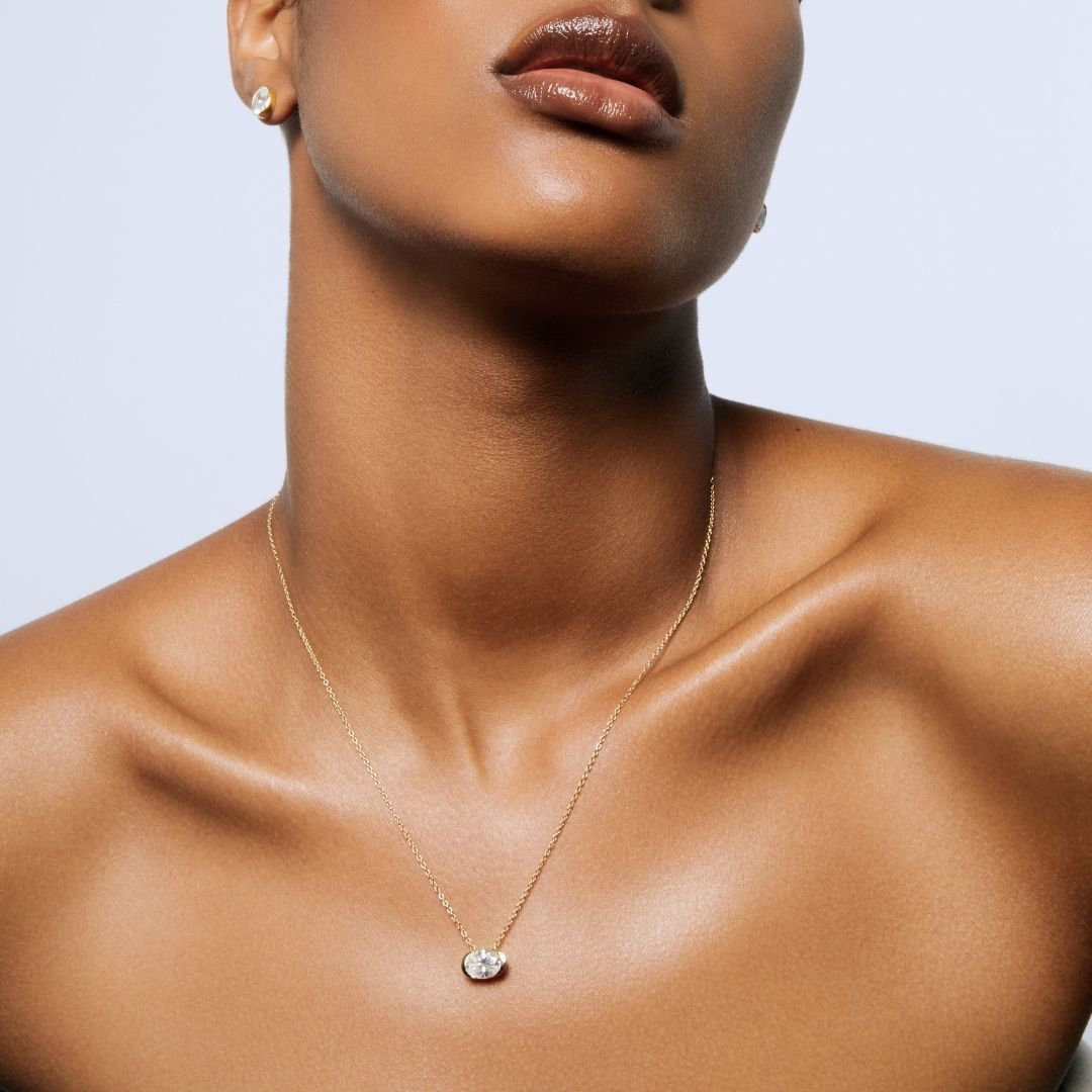 POISE NECKLACE