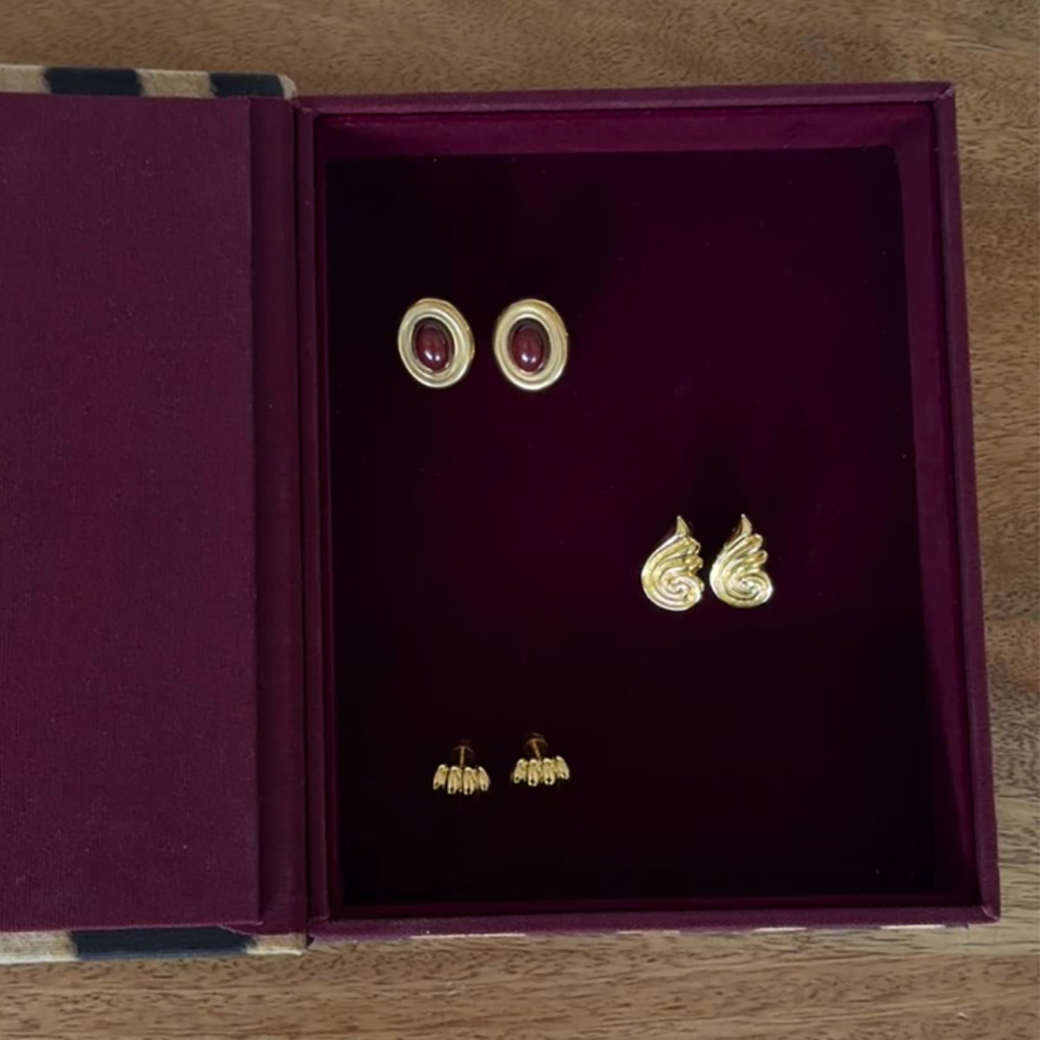 PRIZE EARRINGS