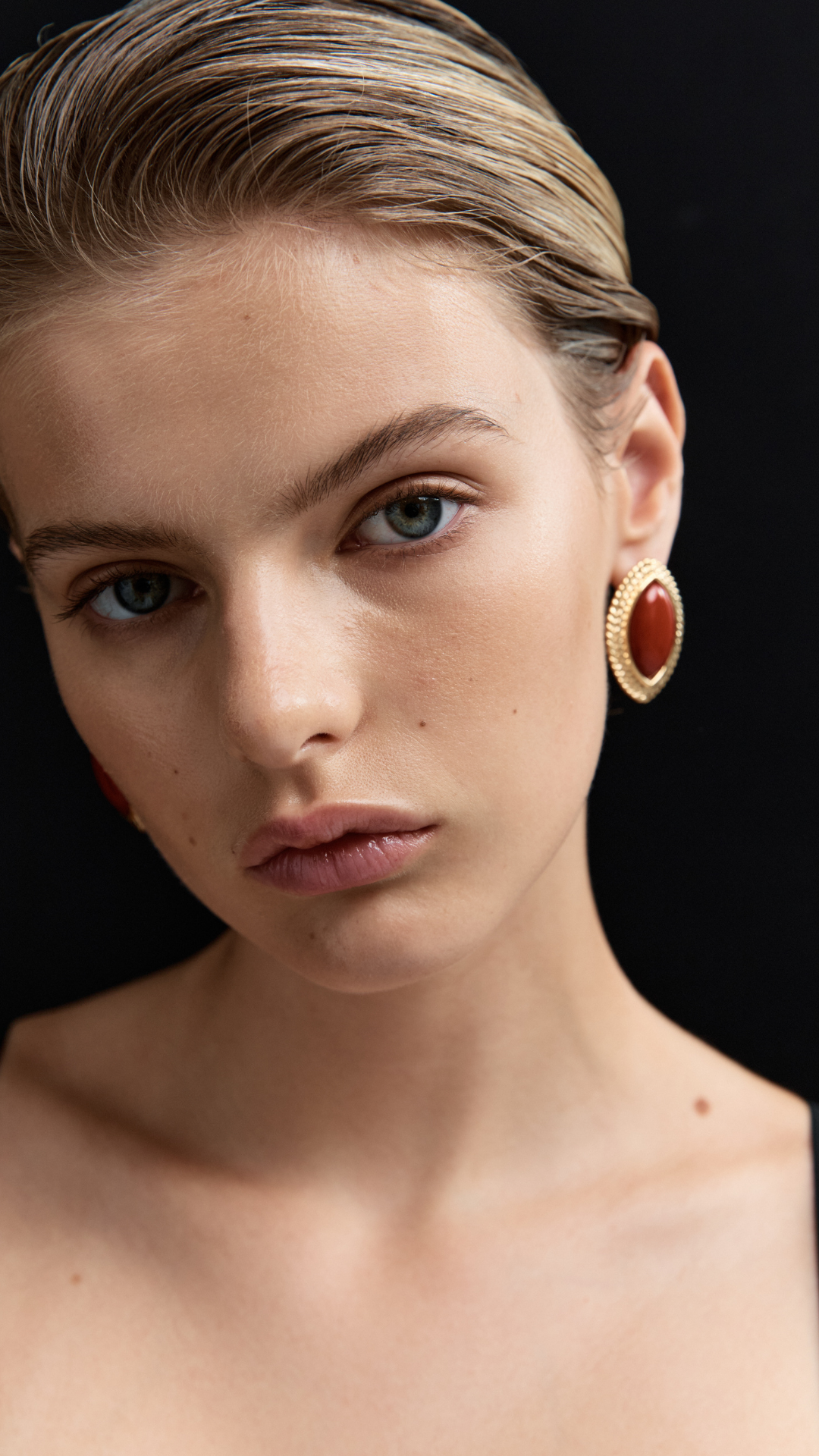 NOIR EARRINGS